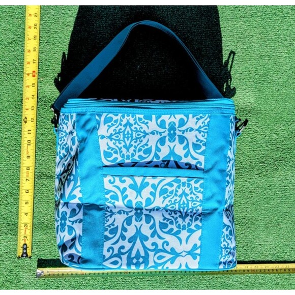 NWT Blue Floral Simple Function Large Picnic Insulated Cooler Bag Shoulder Strap - Picture 2 of 5